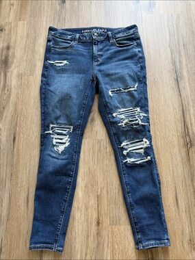 AE 8 short Next Level Stretch Distressed Jeggings